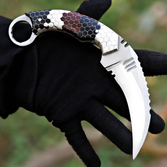 Handmade J2 Steel Karambit Knife: Honey Comb Resin Handle, Italian Leather Sheath - Image 4