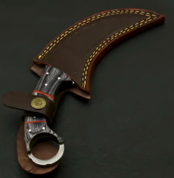 AE#1 Custom Hand Forged Damascus Steel Camping Hunting Full Tang Karambit Knife. - Image 4