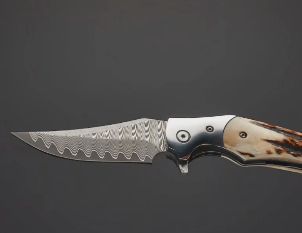 Handmade Damascus Folding Knife: Stag Horn Handle, Leather Sheath - Image 3