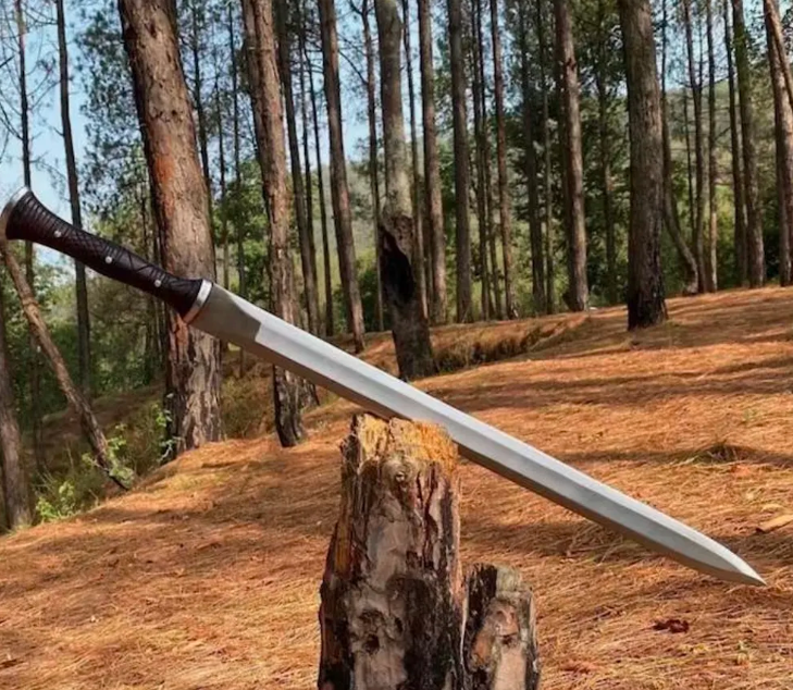 Hand-Forged Carbon Steel Viking Sword: Hunting & Camping Knife with Leather Sheath - Image 4