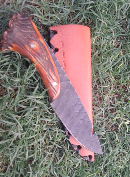 Handmade S30V Steel Guthook Hunting Knife: Deer Antler Handle, Leather Sheath - Image 2